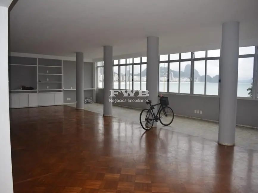 Apartamento com 4 quartos à venda, 311m2 em Copacabana, Rio De Janeiro - RJ - imagem 2 Foto 2 de Apartamento com 4 quartos à venda, 311m2 em Copacabana, Rio De Janeiro - RJ