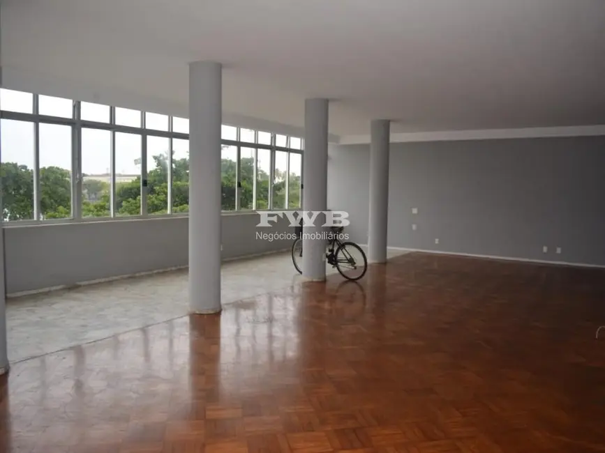 Apartamento com 4 quartos à venda, 311m2 em Copacabana, Rio De Janeiro - RJ - imagem 3 Foto 3 de Apartamento com 4 quartos à venda, 311m2 em Copacabana, Rio De Janeiro - RJ