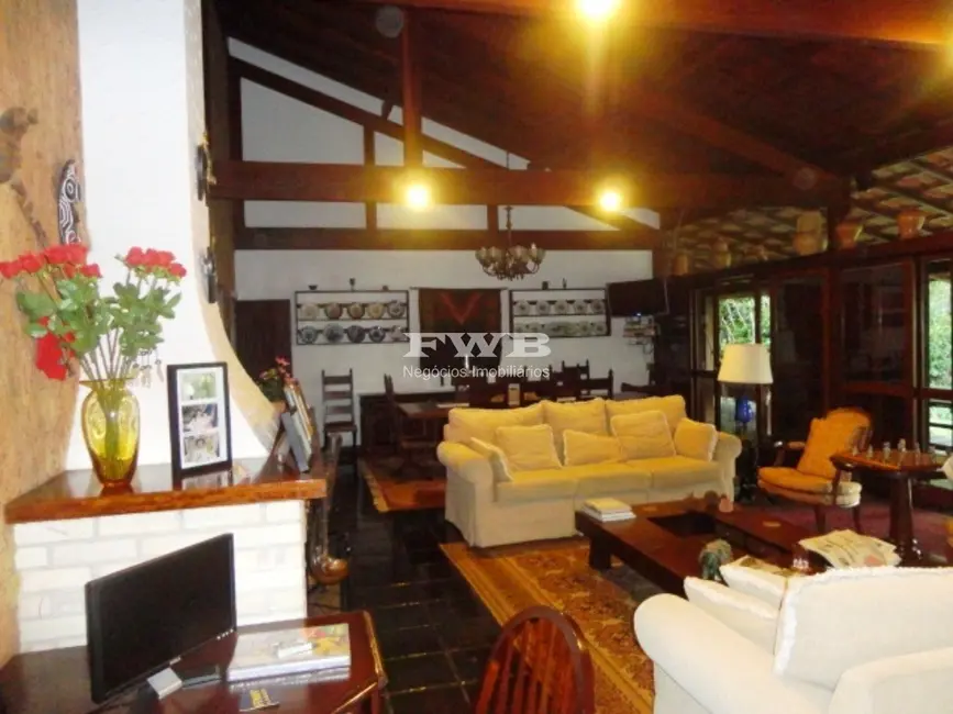 Foto 7 de Casa com 7 quartos à venda, 670m2 em Golfe, Teresopolis - RJ
