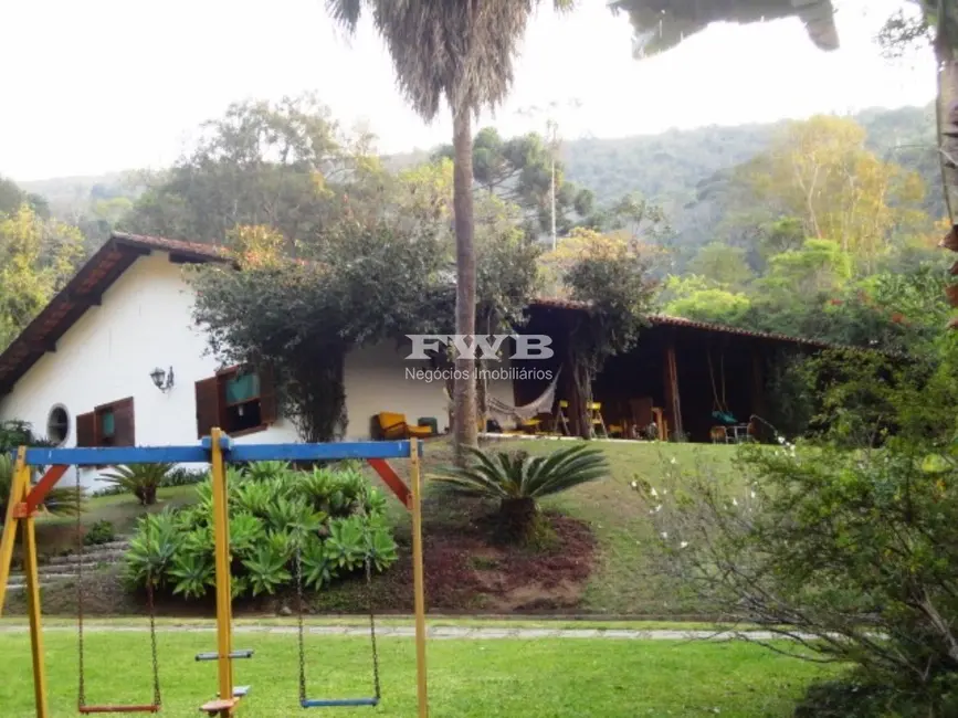 Foto 3 de Casa com 7 quartos à venda, 670m2 em Golfe, Teresopolis - RJ
