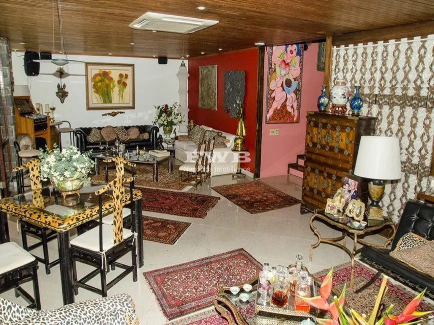 Casa com 5 quartos à venda, 550m2 em Jardim Botânico, Rio De Janeiro - RJ - imagem 6 Foto 6 de Casa com 5 quartos à venda, 550m2 em Jardim Botânico, Rio De Janeiro - RJ