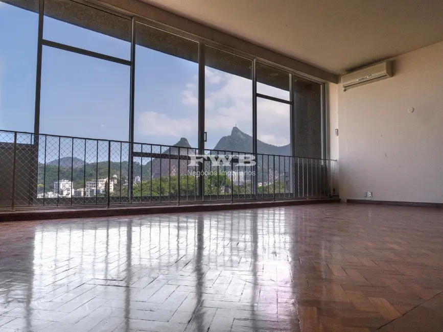 Apartamento com 3 quartos à venda, 226m2 em Laranjeiras, Rio De Janeiro - RJ - imagem 4 Foto 4 de Apartamento com 3 quartos à venda, 226m2 em Laranjeiras, Rio De Janeiro - RJ