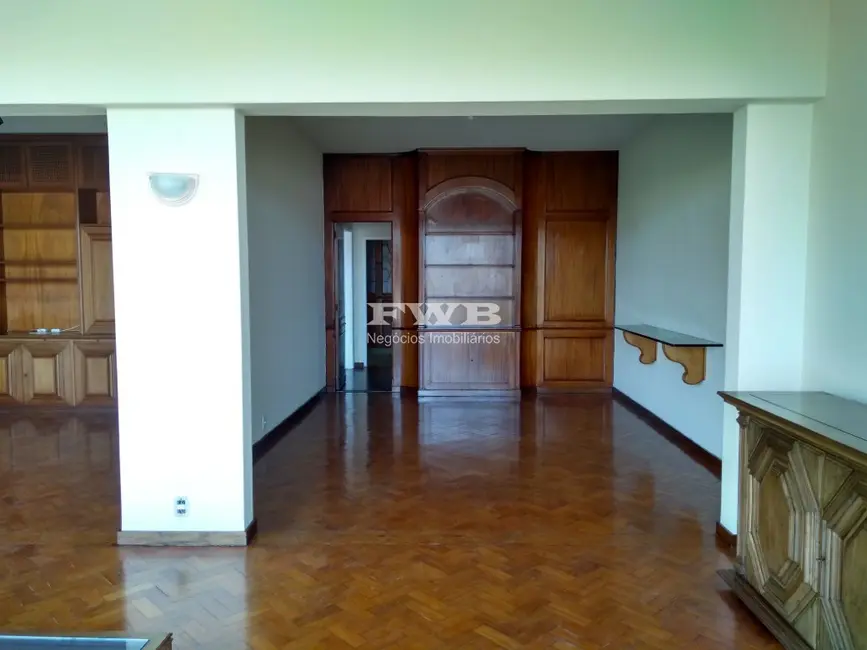 Apartamento com 3 quartos à venda, 226m2 em Laranjeiras, Rio De Janeiro - RJ - imagem 3 Foto 3 de Apartamento com 3 quartos à venda, 226m2 em Laranjeiras, Rio De Janeiro - RJ