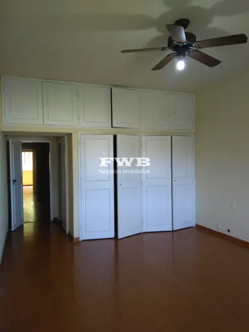 Apartamento com 3 quartos à venda, 226m2 em Laranjeiras, Rio De Janeiro - RJ - imagem 8 Foto 8 de Apartamento com 3 quartos à venda, 226m2 em Laranjeiras, Rio De Janeiro - RJ