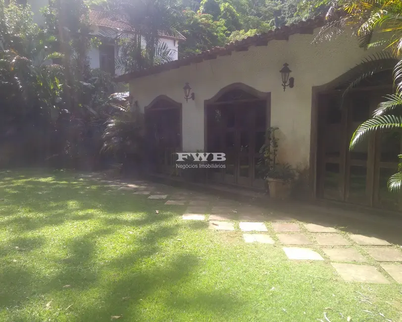 Casa com 4 quartos à venda, 800m2 em Cosme Velho, Rio De Janeiro - RJ - imagem 5 Foto 5 de Casa com 4 quartos à venda, 800m2 em Cosme Velho, Rio De Janeiro - RJ