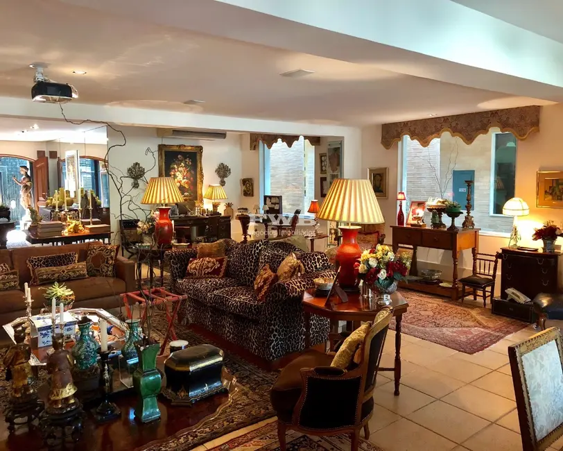 Casa com 6 quartos à venda, 560m2 em Jardim Botânico, Rio De Janeiro - RJ - imagem 5 Foto 5 de Casa com 6 quartos à venda, 560m2 em Jardim Botânico, Rio De Janeiro - RJ