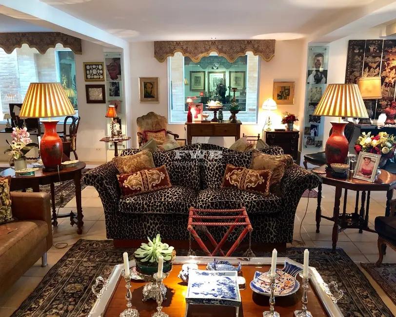 Casa com 6 quartos à venda, 560m2 em Jardim Botânico, Rio De Janeiro - RJ - imagem 6 Foto 6 de Casa com 6 quartos à venda, 560m2 em Jardim Botânico, Rio De Janeiro - RJ