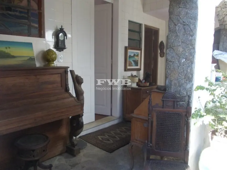 Casa com 6 quartos à venda, 800m2 em Centro, Petropolis - RJ - imagem 5 Foto 5 de Casa com 6 quartos à venda, 800m2 em Centro, Petropolis - RJ