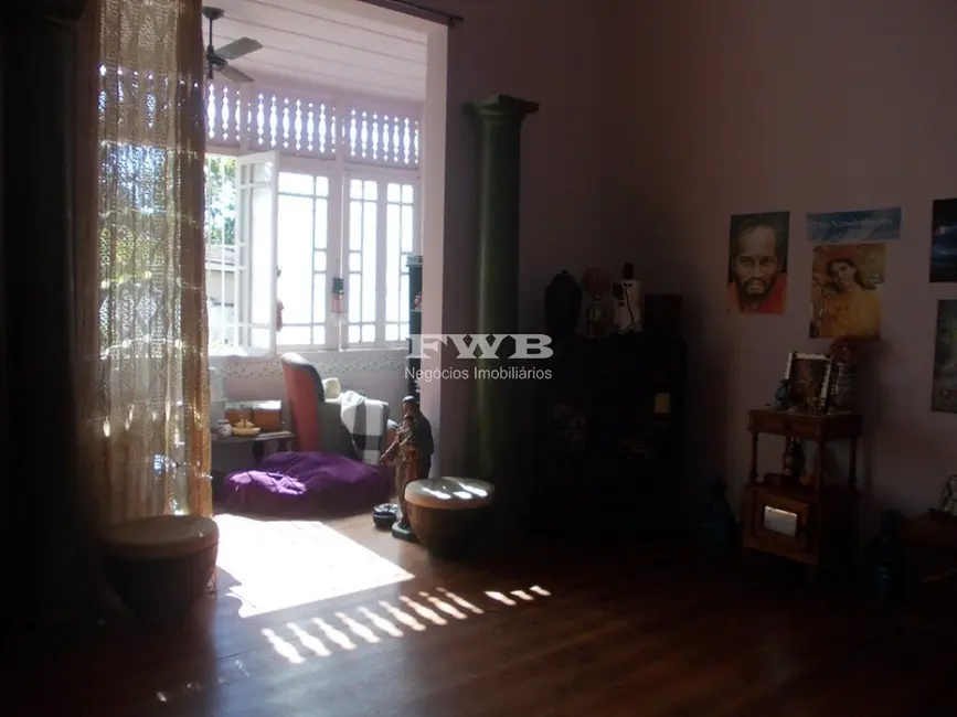 Casa com 6 quartos à venda, 800m2 em Centro, Petropolis - RJ - imagem 8 Foto 8 de Casa com 6 quartos à venda, 800m2 em Centro, Petropolis - RJ