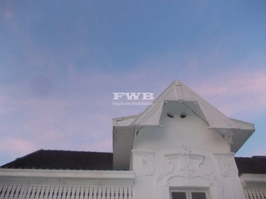 Casa com 6 quartos à venda, 800m2 em Centro, Petropolis - RJ - imagem 4 Foto 4 de Casa com 6 quartos à venda, 800m2 em Centro, Petropolis - RJ