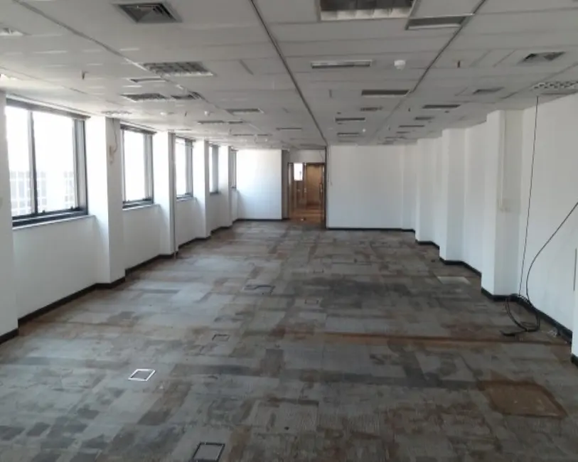 Sala Comercial à venda, 192m2 em Centro, Rio De Janeiro - RJ - imagem 3 Foto 3 de Sala Comercial à venda, 192m2 em Centro, Rio De Janeiro - RJ