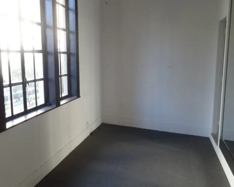 Sala Comercial à venda, 100m2 em Centro, Rio De Janeiro - RJ - imagem 3 Foto 3 de Sala Comercial à venda, 100m2 em Centro, Rio De Janeiro - RJ