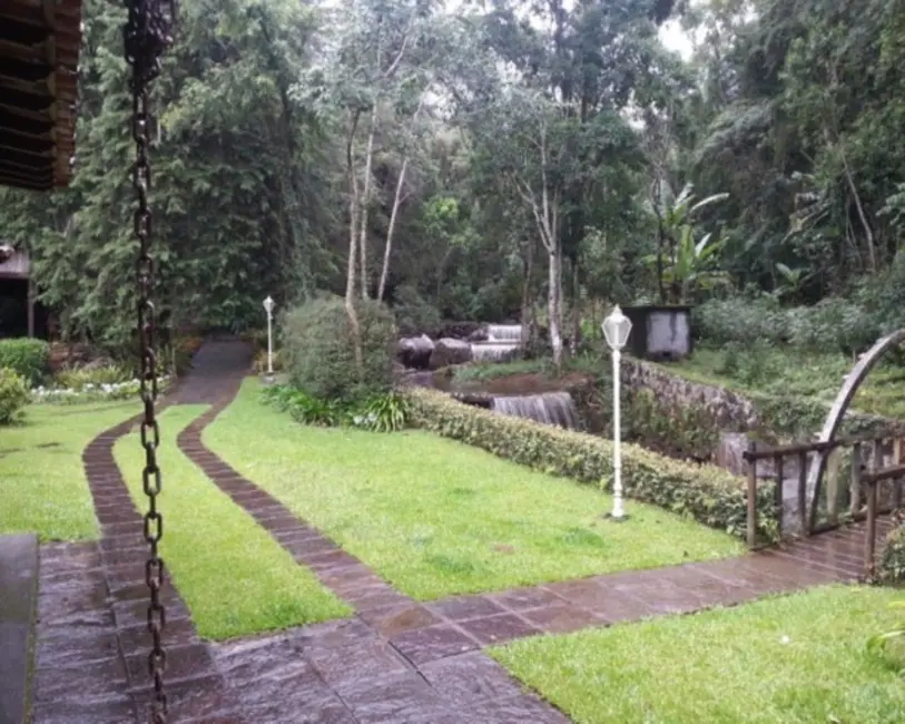 Casa com 4 quartos à venda, 550m2 em Araras, Petropolis - RJ - imagem 4 Foto 4 de Casa com 4 quartos à venda, 550m2 em Araras, Petropolis - RJ