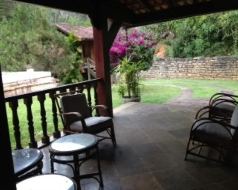 Casa com 4 quartos à venda, 550m2 em Araras, Petropolis - RJ - imagem 5 Foto 5 de Casa com 4 quartos à venda, 550m2 em Araras, Petropolis - RJ