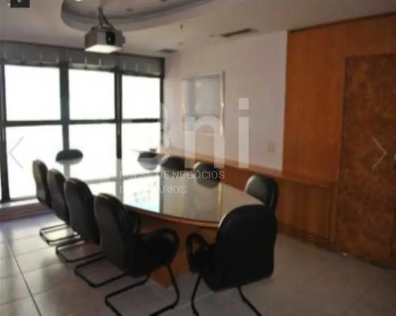 Sala Comercial com 1 quarto para alugar, 400m2 em Centro, Rio De Janeiro - RJ - imagem 8 Foto 8 de Sala Comercial com 1 quarto para alugar, 400m2 em Centro, Rio De Janeiro - RJ