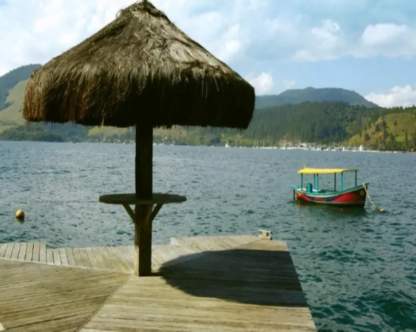 Casa com 8 quartos para alugar, 600m2 em Angra Dos Reis - RJ - imagem 3 Foto 3 de Casa com 8 quartos para alugar, 600m2 em Angra Dos Reis - RJ