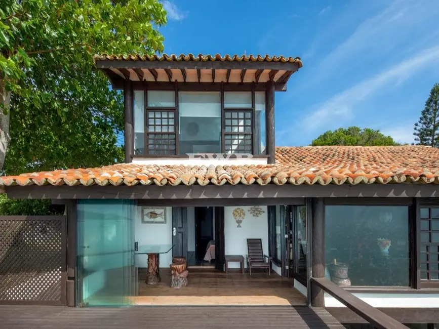 Foto 1 de Casa com 5 quartos à venda, 300m2 em Armacao Dos Buzios - RJ