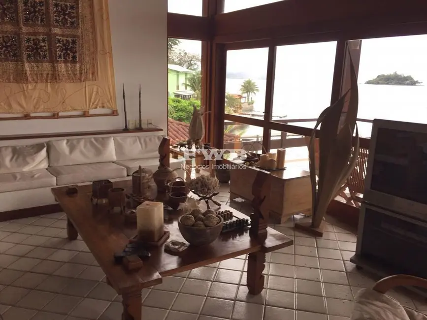 Foto 5 de Casa de Condomínio com 8 quartos à venda, 700m2 em Mombaça, Angra Dos Reis - RJ