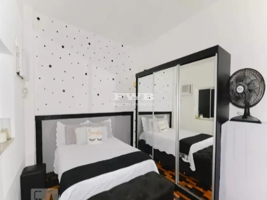 Casa com 3 quartos à venda, 155m2 em Praça da Bandeira, Rio De Janeiro - RJ - imagem 2 Foto 2 de Casa com 3 quartos à venda, 155m2 em Praça da Bandeira, Rio De Janeiro - RJ