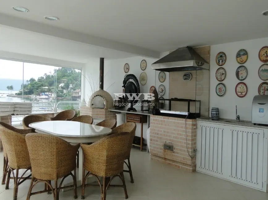 Foto 9 de Casa com 6 quartos à venda, 450m2 em Mombaça, Angra Dos Reis - RJ