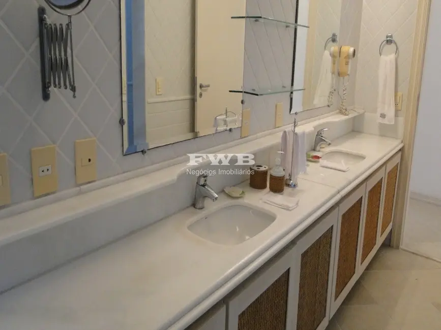 Foto 6 de Casa com 6 quartos à venda, 450m2 em Mombaça, Angra Dos Reis - RJ