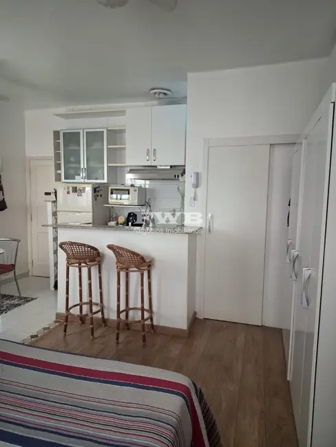 Foto 6 de Apartamento com 1 quarto à venda, 32m2 em Leme, Rio De Janeiro - RJ