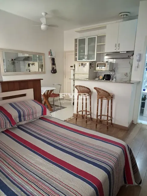 Foto 2 de Apartamento com 1 quarto à venda, 32m2 em Leme, Rio De Janeiro - RJ
