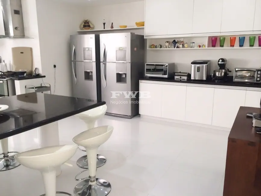 Foto 7 de Casa com 8 quartos à venda, 800m2 em Itanema (Cunhambebe), Angra Dos Reis - RJ