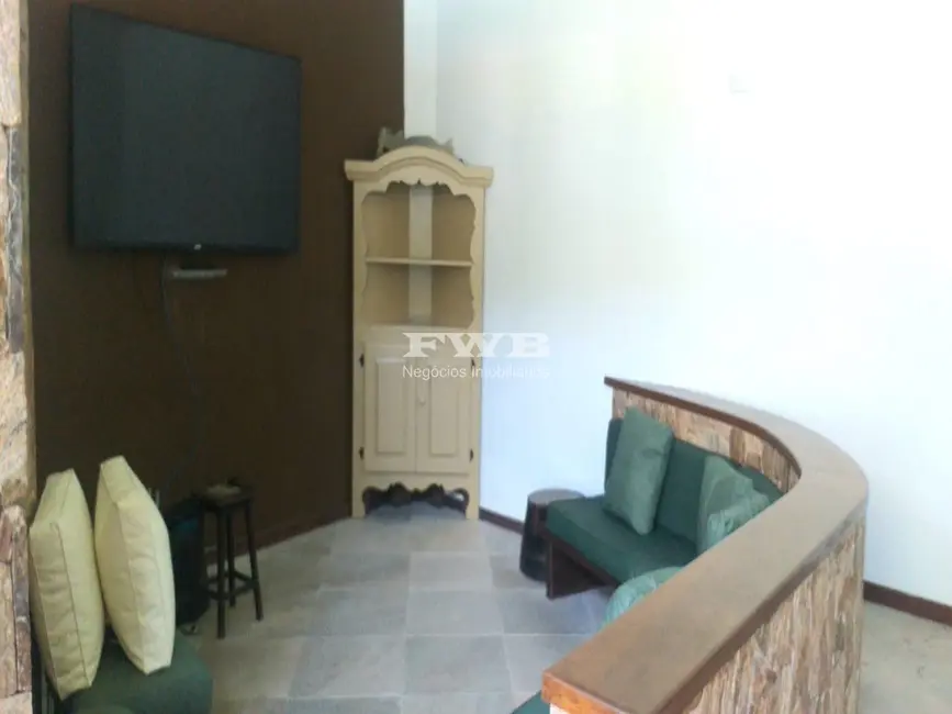 Casa com 8 quartos para alugar, 500m2 em Angra Dos Reis - RJ - imagem 9 Foto 9 de Casa com 8 quartos para alugar, 500m2 em Angra Dos Reis - RJ