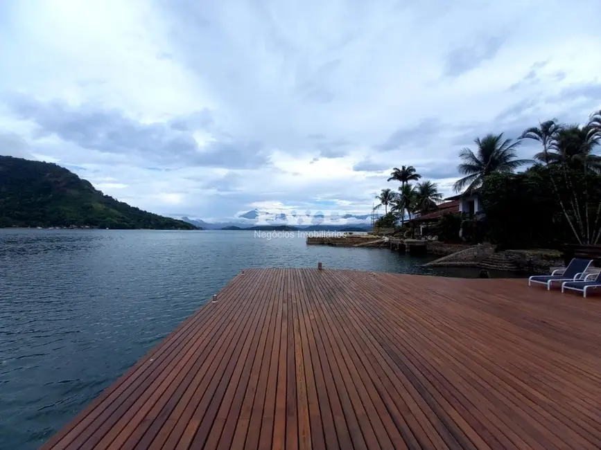 Casa com 8 quartos para alugar, 500m2 em Angra Dos Reis - RJ - imagem 5 Foto 5 de Casa com 8 quartos para alugar, 500m2 em Angra Dos Reis - RJ