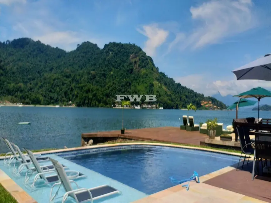 Foto 2 de Casa com 8 quartos à venda, 500m2 em Angra Dos Reis - RJ