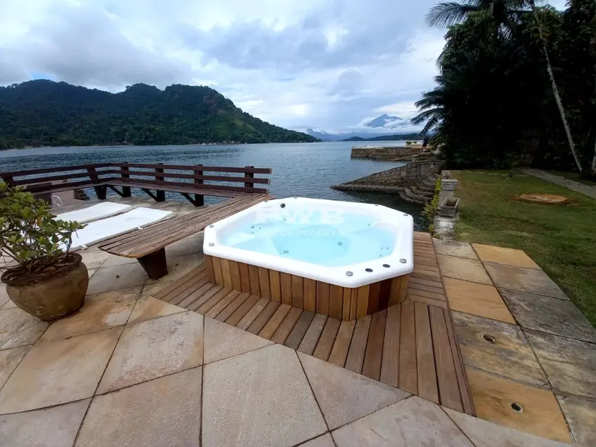 Casa com 8 quartos para alugar, 500m2 em Angra Dos Reis - RJ - imagem 7 Foto 7 de Casa com 8 quartos para alugar, 500m2 em Angra Dos Reis - RJ