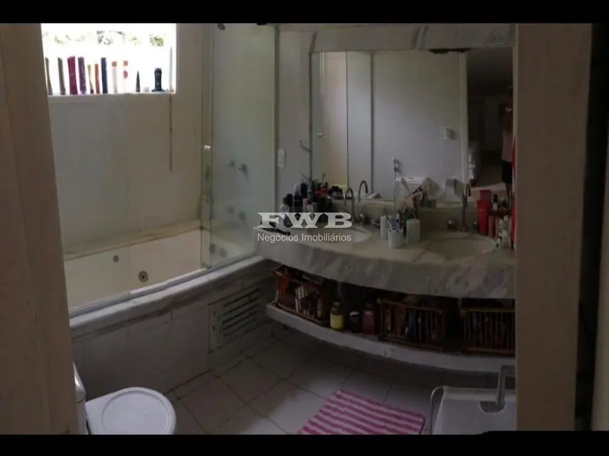 Casa de Condomínio com 5 quartos para alugar, 300m2 em Pontal do Partido (Cunhambebe), Angra Dos Reis - RJ - imagem 5 Foto 5 de Casa de Condomínio com 5 quartos para alugar, 300m2 em Pontal do Partido (Cunhambebe), Angra Dos Reis - RJ