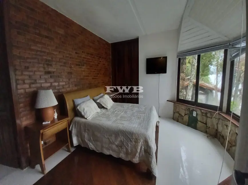 Casa com 6 quartos à venda, 600m2 em Angra Dos Reis - RJ - imagem 9 Foto 9 de Casa com 6 quartos à venda, 600m2 em Angra Dos Reis - RJ