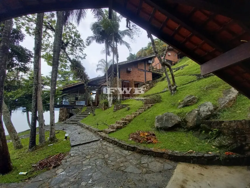 Foto 2 de Casa com 6 quartos à venda, 600m2 em Angra Dos Reis - RJ