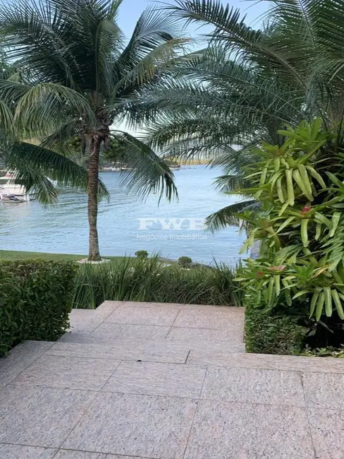 Casa de Condomínio com 6 quartos para alugar, 800m2 em Angra Dos Reis - RJ - imagem 5 Foto 5 de Casa de Condomínio com 6 quartos para alugar, 800m2 em Angra Dos Reis - RJ