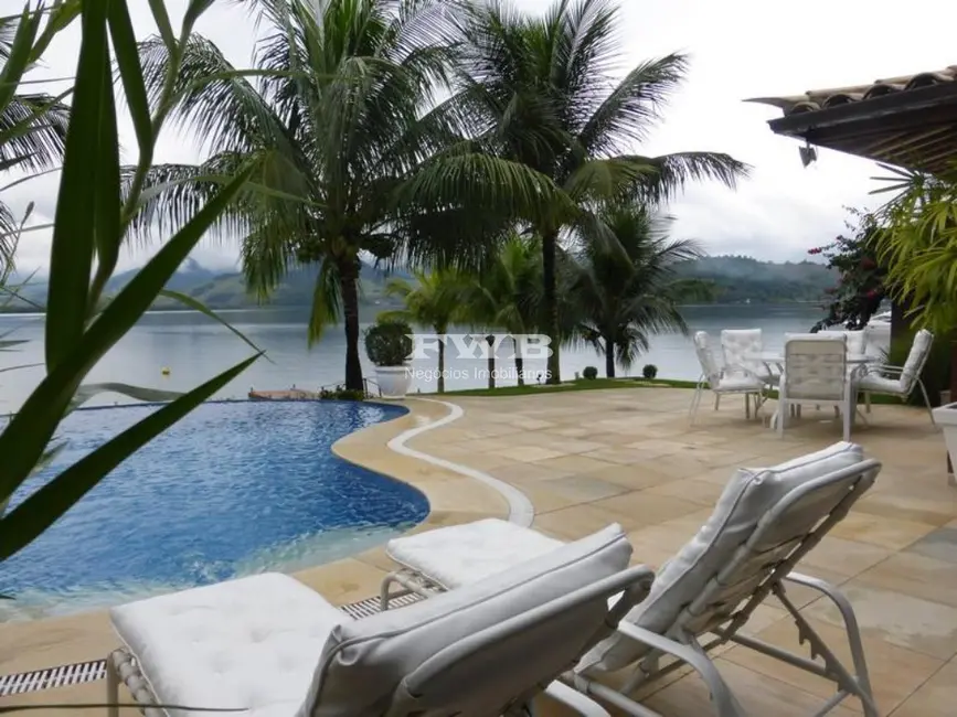 Foto 1 de Casa de Condomínio com 6 quartos para alugar, 800m2 em Angra Dos Reis - RJ