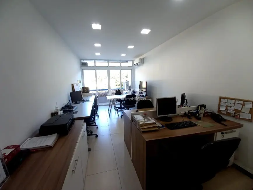 Sala Comercial à venda, 30m2 em Itanhangá, Rio De Janeiro - RJ - imagem 3 Foto 3 de Sala Comercial à venda, 30m2 em Itanhangá, Rio De Janeiro - RJ