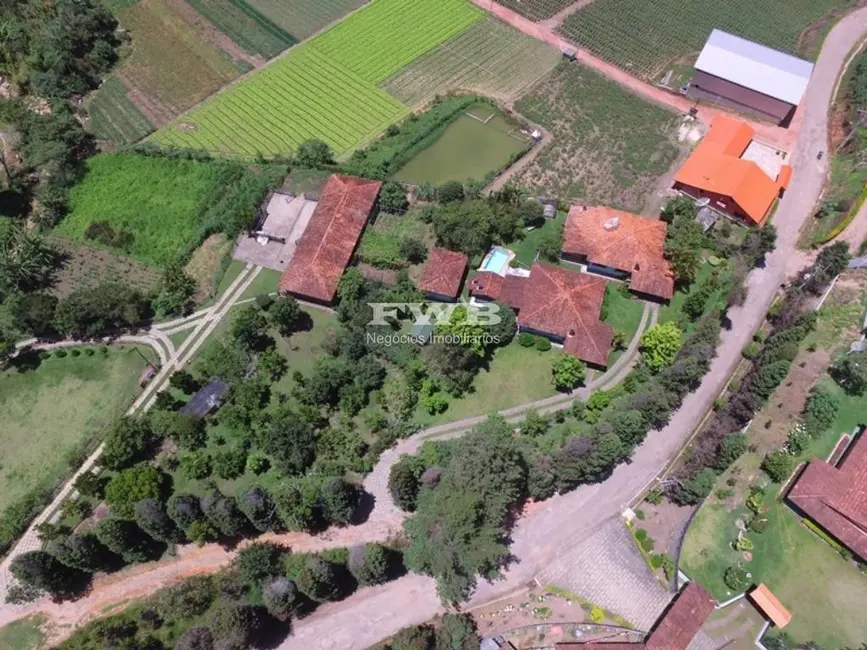 Fazenda / Haras com 48 quartos à venda, 142000m2 em Fonte Santa, Teresopolis - RJ - imagem 1 Foto 1 de Fazenda / Haras com 48 quartos à venda, 142000m2 em Fonte Santa, Teresopolis - RJ