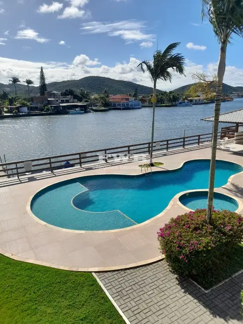 Foto 2 de Casa com 4 quartos à venda, 135m2 em Ogiva, Cabo Frio - RJ