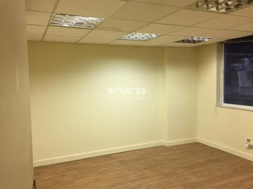 Sala Comercial à venda e para alugar, 335m2 em Centro, Rio De Janeiro - RJ - imagem 5 Foto 5 de Sala Comercial à venda e para alugar, 335m2 em Centro, Rio De Janeiro - RJ