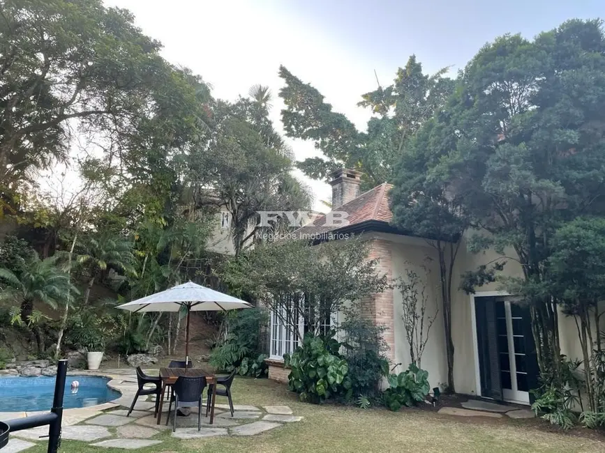 Casa de Condomínio com 5 quartos à venda e para alugar, 1400m2 em Jardim Everest, São Paulo - SP - imagem 2 Foto 2 de Casa de Condomínio com 5 quartos à venda e para alugar, 1400m2 em Jardim Everest, São Paulo - SP