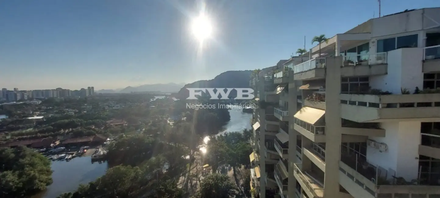 Apartamento com 4 quartos à venda e para alugar, 220m2 em Barra da Tijuca, Rio De Janeiro - RJ - imagem 4 Foto 4 de Apartamento com 4 quartos à venda e para alugar, 220m2 em Barra da Tijuca, Rio De Janeiro - RJ