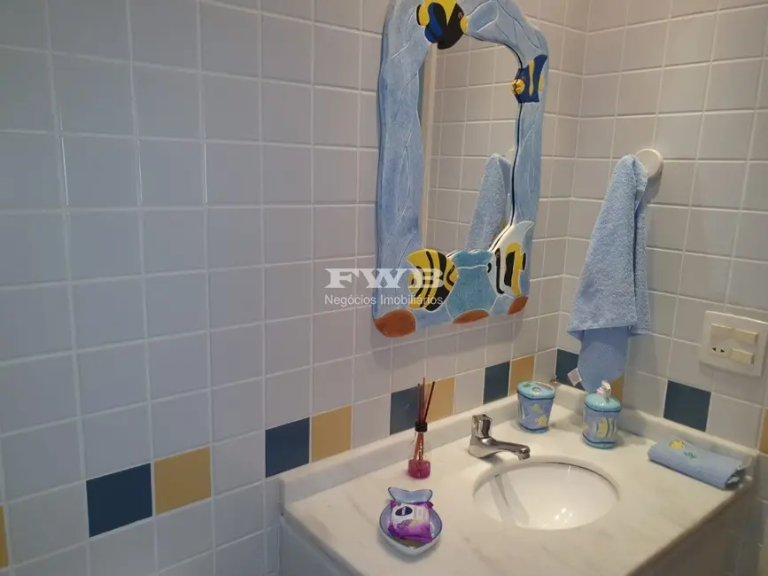 Foto 4 de Casa de Condomínio com 5 quartos à venda, 230m2 em Praia da Ribeira (Cunhambebe), Angra Dos Reis - RJ