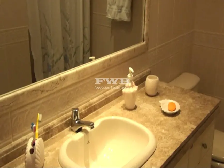 Foto 8 de Casa de Condomínio com 5 quartos à venda, 230m2 em Praia da Ribeira (Cunhambebe), Angra Dos Reis - RJ