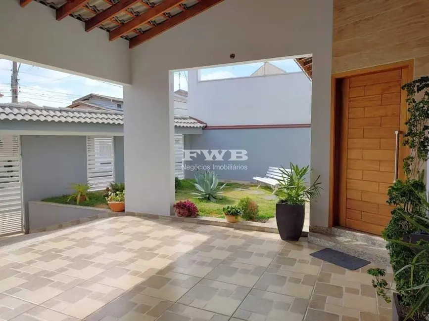Foto 2 de Casa com 3 quartos à venda, 238m2 em Jardim Roma, Jundiai - SP