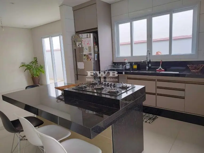 Foto 3 de Casa com 3 quartos à venda, 238m2 em Jardim Roma, Jundiai - SP