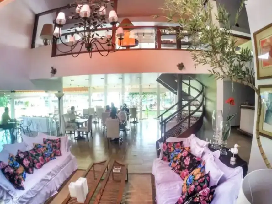 Casa de Condomínio com 7 quartos para alugar, 300m2 em Parque Mambucaba (Mambucaba), Angra Dos Reis - RJ - imagem 6 Foto 6 de Casa de Condomínio com 7 quartos para alugar, 300m2 em Parque Mambucaba (Mambucaba), Angra Dos Reis - RJ