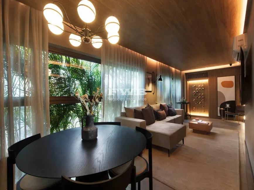 Apartamento com 4 quartos à venda, 187m2 em Copacabana, Rio De Janeiro - RJ - imagem 1 Foto 1 de Apartamento com 4 quartos à venda, 187m2 em Copacabana, Rio De Janeiro - RJ