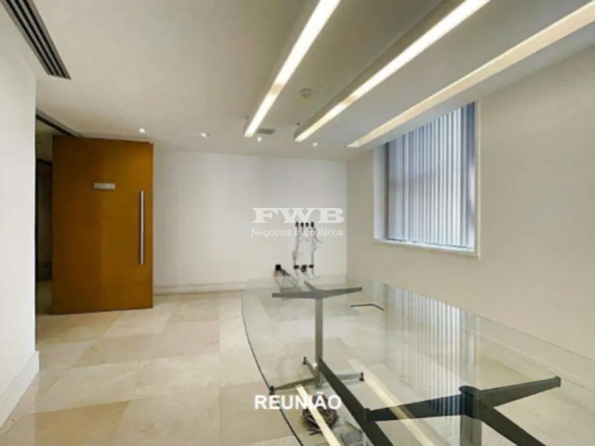 Sala Comercial para alugar, 268m2 em Centro, Rio De Janeiro - RJ - imagem 4 Foto 4 de Sala Comercial para alugar, 268m2 em Centro, Rio De Janeiro - RJ